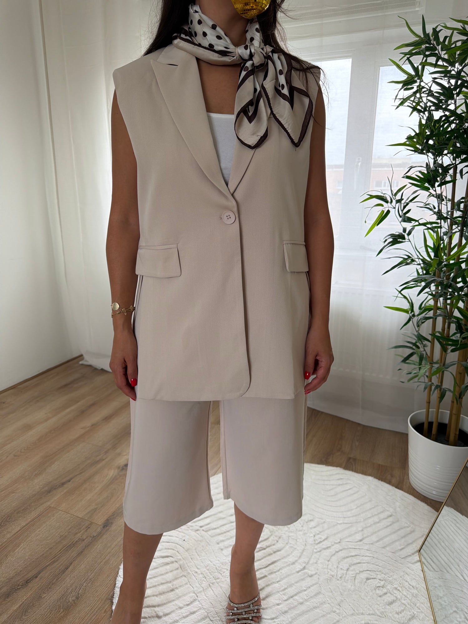 Nudy Sleeveless Blazer set
