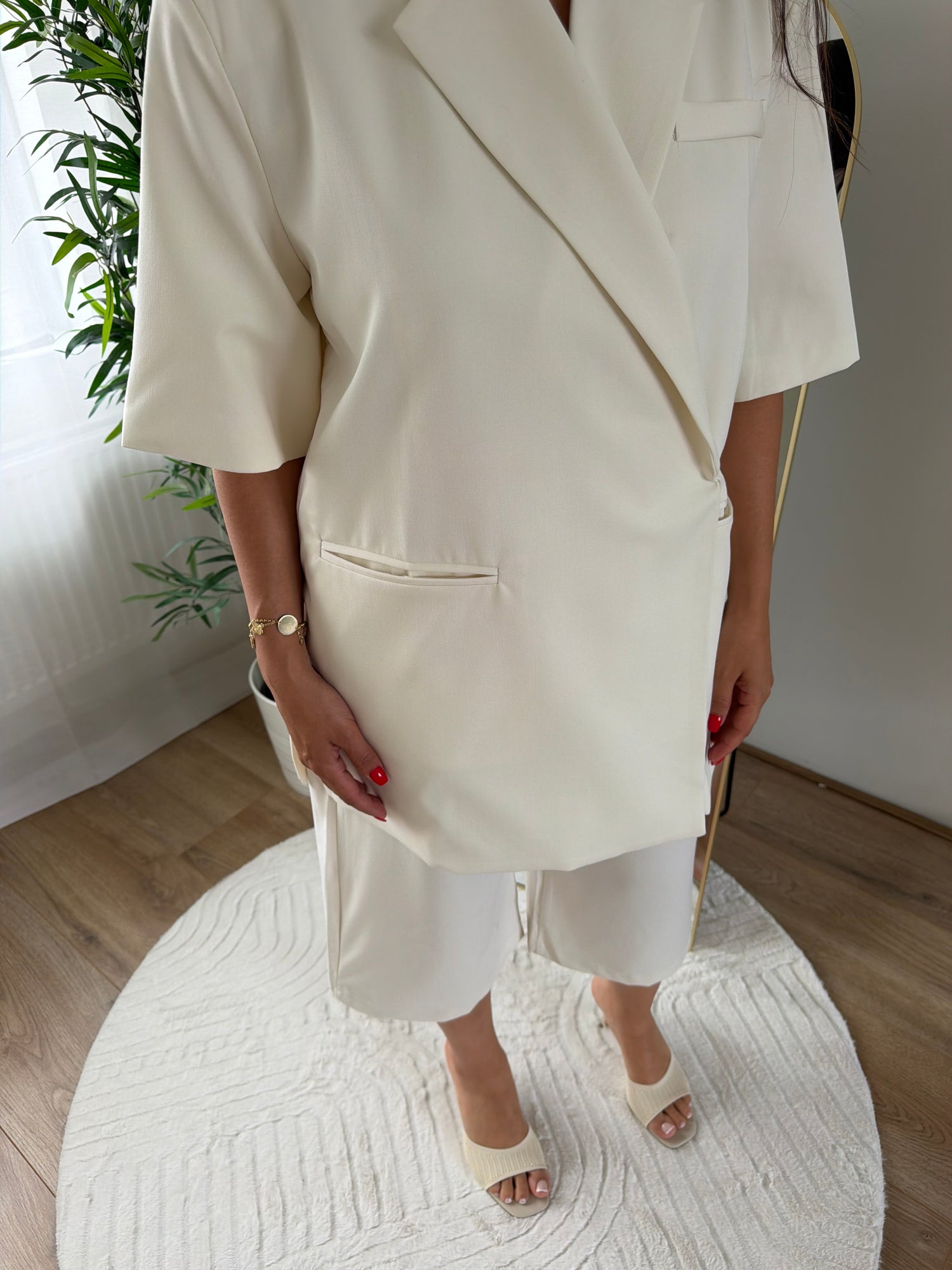 Pearl Short-Sleeve Blazer set